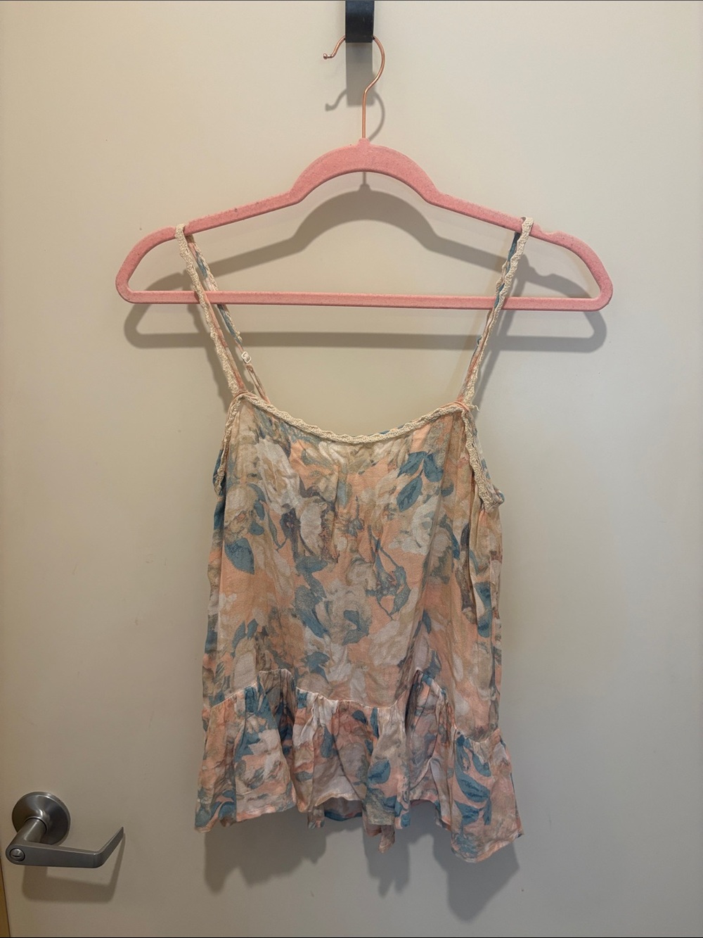 Floral Lace-Trim Sleeveless Top
